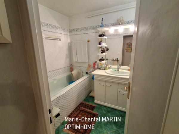 Appartement 13008 Marseille de T4 lumineux avec balcon et vue mer – confort, calme
