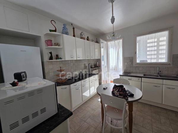Appartement à vendre 85 M2 pièces MARSEILLE 5EME ARRONDISSEMENT (13)