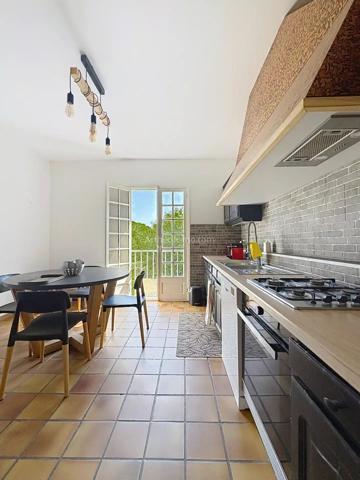 Vente                                                      Propriété
                        
                     9 pièces                      319 m2                     à Calvi