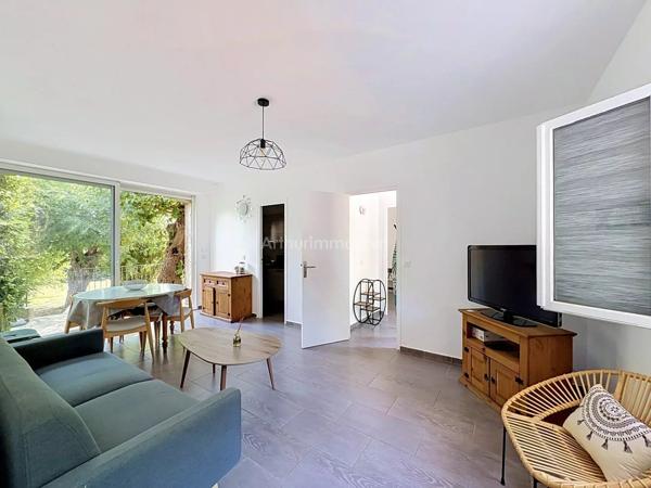 Vente                                                      Propriété
                        
                     9 pièces                      319 m2                     à Calvi