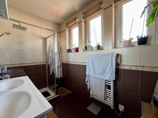 Maison T8 (investisseur) de 207 m² - Boé