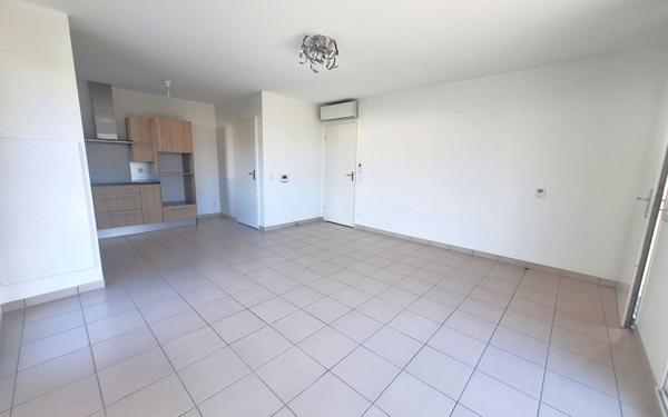 Maison à vendre    2 pièces •  Médis