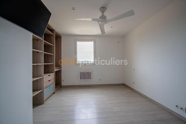 Vente
                Appartement69,66 m² - 3 Pièces -
                    NARBONNE (11100)