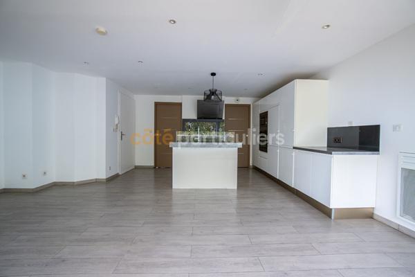 Vente
                Appartement69,66 m² - 3 Pièces -
                    NARBONNE (11100)