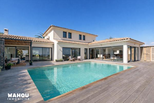 Villa d’architecte d’exception avec vue panoramique sur la baie de Cannes