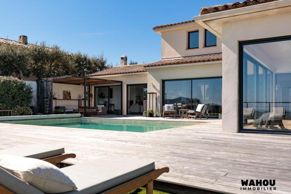 Villa d’architecte d’exception avec vue panoramique sur la baie de Cannes