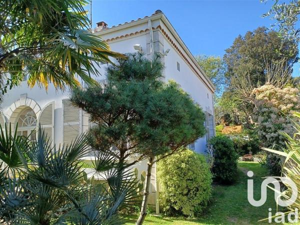 Maison 8 pièces de 171 m² à Vaux-sur-Mer (17640)