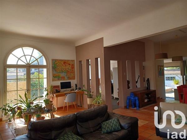 Maison 8 pièces de 171 m² à Vaux-sur-Mer (17640)