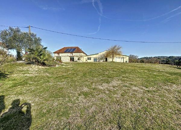 Maison à louer  4 pièces • 245 m2 Arzacq-Arraziguet