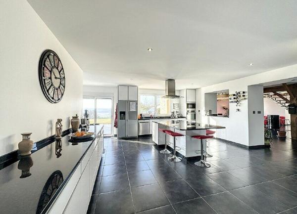 Maison à louer  4 pièces • 245 m2 Arzacq-Arraziguet