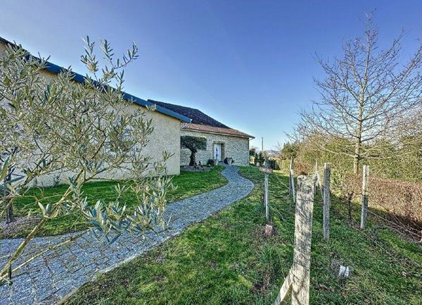Maison à louer  4 pièces • 245 m2 Arzacq-Arraziguet