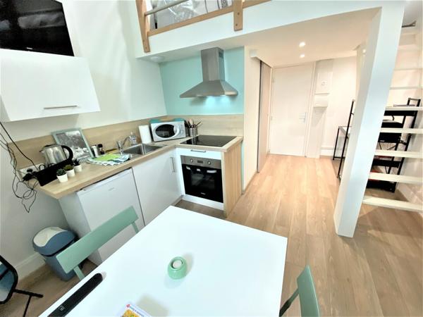 Nancy, 6 place Carnot, studio meublé neuf dans hôtel particulier