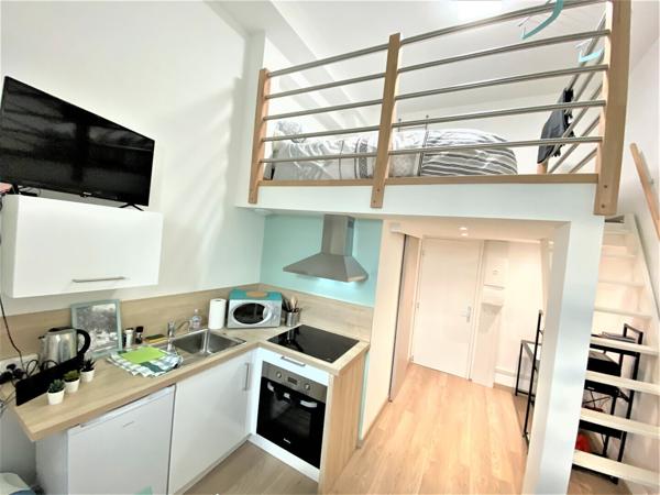 Nancy, 6 place Carnot, studio meublé neuf dans hôtel particulier