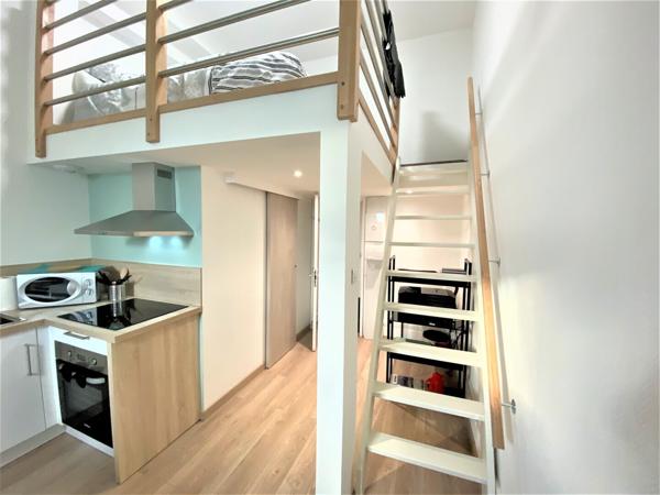 Nancy, 6 place Carnot, studio meublé neuf dans hôtel particulier