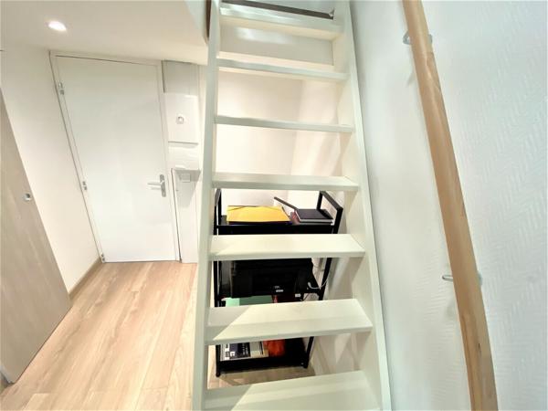 Nancy, 6 place Carnot, studio meublé neuf dans hôtel particulier