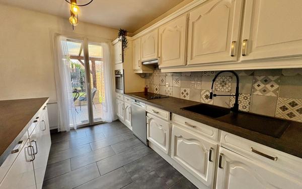 Maison à vendre    5 pièces • 97,27 m2 Bondoufle