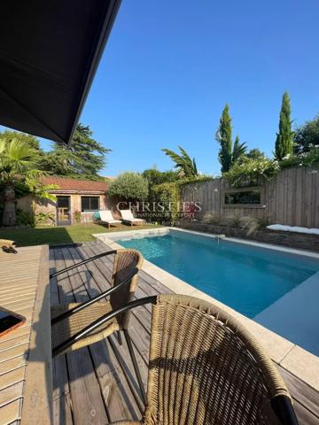 Maison familiale – 3 chambres – bureau – garage – dépendance