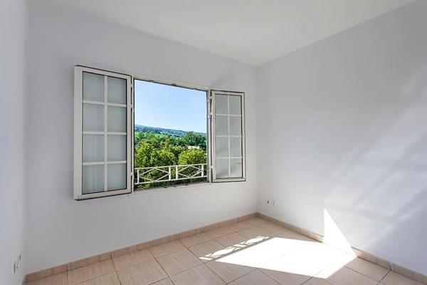 Appartement à vendre 2 pièces 63m² Le Tampon (97430)