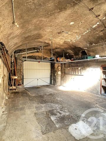 Appartement F3 à vendre  3 pièces - 83,80 m 2   RIOM  - 63