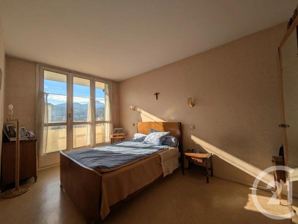Appartement T3 à vendre  3 pièces - 72,01 m 2   CHAMBERY  - 73