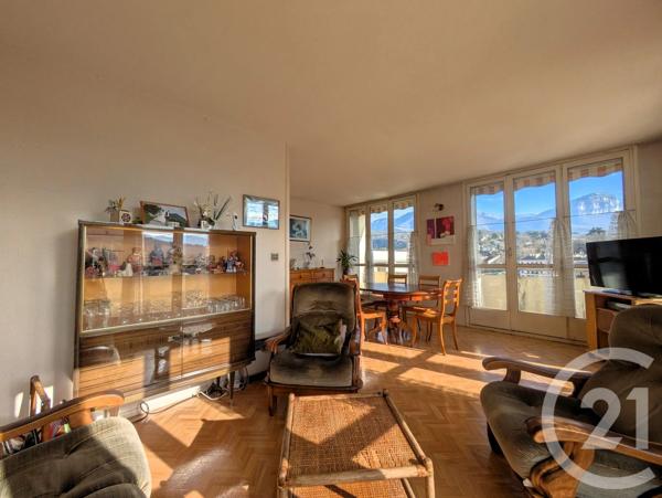 Appartement T3 à vendre  3 pièces - 72,01 m 2   CHAMBERY  - 73