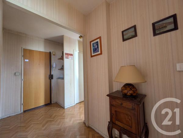 Appartement T3 à vendre  3 pièces - 72,01 m 2   CHAMBERY  - 73