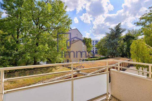 Appartement 4 pièces                                        - 69005 Lyon 5e  Arrondissement Réf : 21756