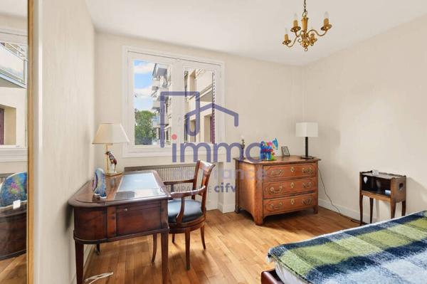 Appartement 4 pièces                                        - 69005 Lyon 5e  Arrondissement Réf : 21756