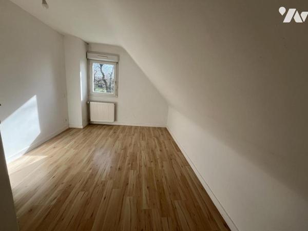 Maison d'habitation T.5 construite sur 2 niveaux