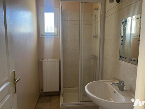 Maison d'habitation T.5 construite sur 2 niveaux