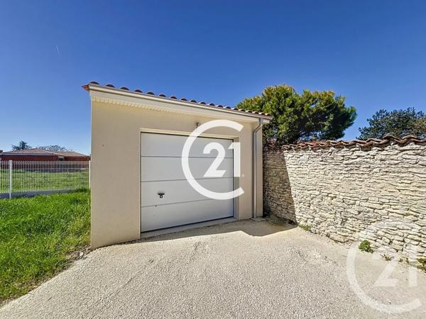 Maison à vendre  4 pièces - 120,50 m 2   CHATEAUBERNARD  - 16