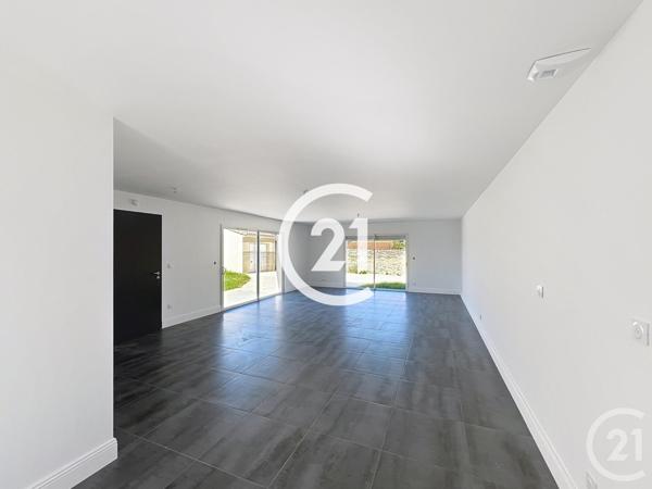 Maison à vendre  4 pièces - 120,50 m2 CHATEAUBERNARD - 16