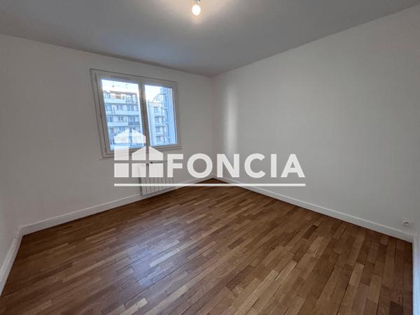 Location Appartement 3 pièces 71.92 m² - 50 BOULEVARD JOSEPH VALLIER Grenoble 38100