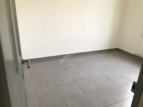 Immeuble Années 30 à Vendre à Toulon - Investissement Idéal