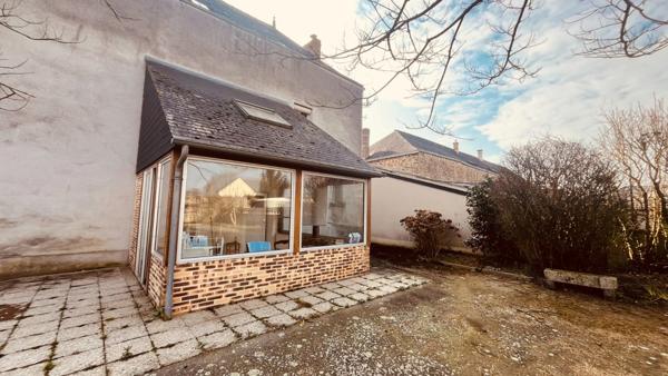 Maison à vendre 6 pièces MONTJEAN (53)