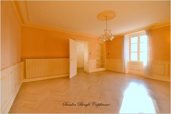 Maison à vendre 6 pièces MONTJEAN (53)