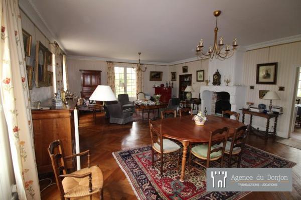 Maison bourgeoise Jonzac 308 m²