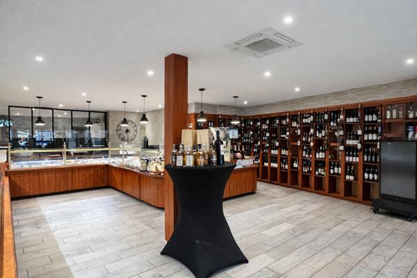 Fonds De Commerce - 180 m²