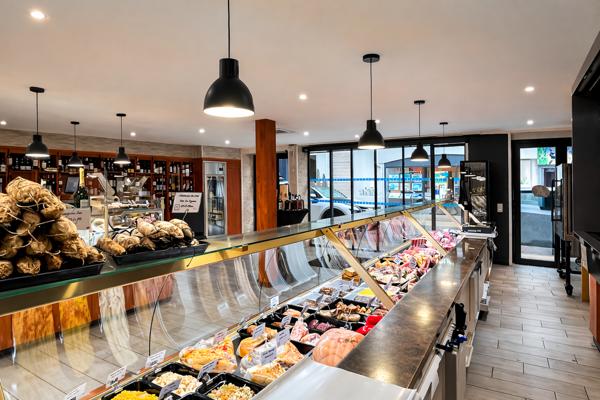 Fonds De Commerce - 180 m²