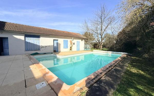 Maison à vendre    6 pièces •  Vic-en-Bigorre