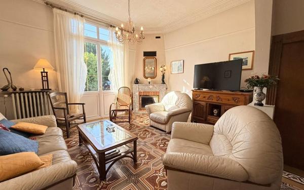 Maison à vendre    6 pièces •  Vic-en-Bigorre