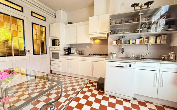 Maison à vendre    6 pièces •  Vic-en-Bigorre