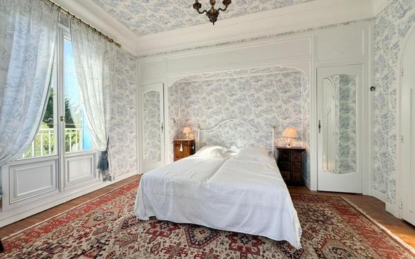 Maison à vendre    6 pièces •  Vic-en-Bigorre