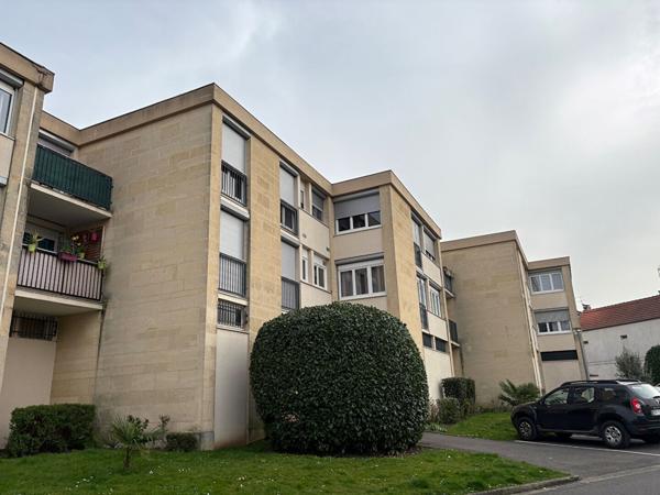 Appartement 2 pièces de 50 m² avec parking et cave - Idéal investisseur - OZOIR LA FERRIERE