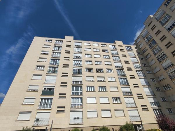 Appartement 74 m2, 4 pièces, 2 chambres, cave