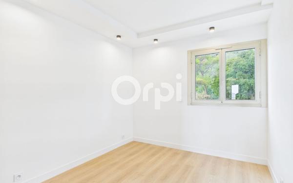Appartement à vendre    4 pièces • 71 m2 Mandelieu-la-Napoule