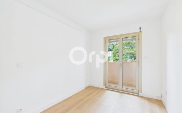 Appartement à vendre    4 pièces • 71 m2 Mandelieu-la-Napoule