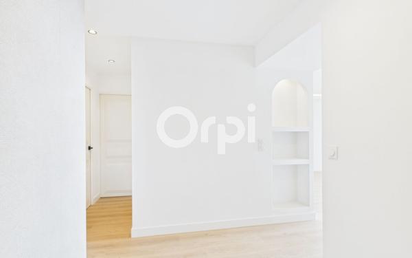Appartement à vendre    4 pièces • 71 m2 Mandelieu-la-Napoule