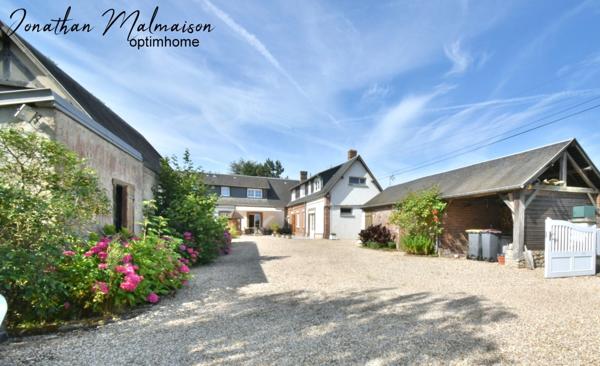 Maison de Caractère avec Dépendances sur une Parcelle Arborée de plus de 3000 m²
