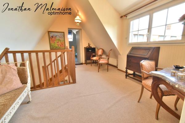 Maison de Caractère avec Dépendances sur une Parcelle Arborée de plus de 3000 m²